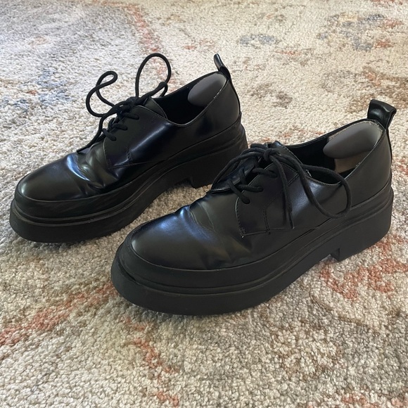 Zara Platform Shoes - Picture 1 of 6